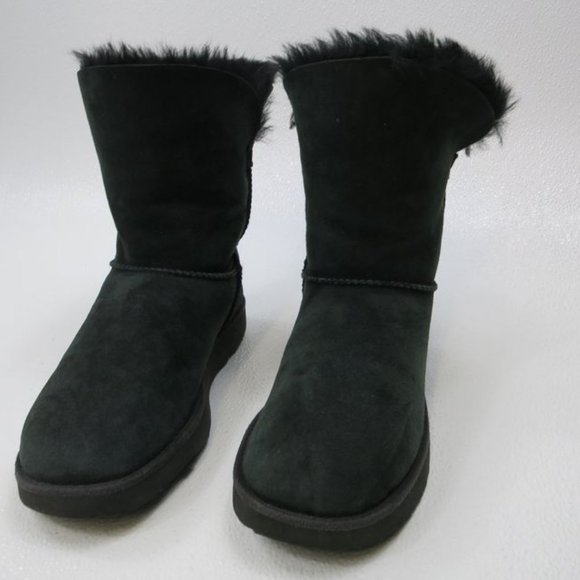 UGG Australia Classic Cuff Short Insulated Winter Boots Shoes sz 8 - Picture 3 of 6